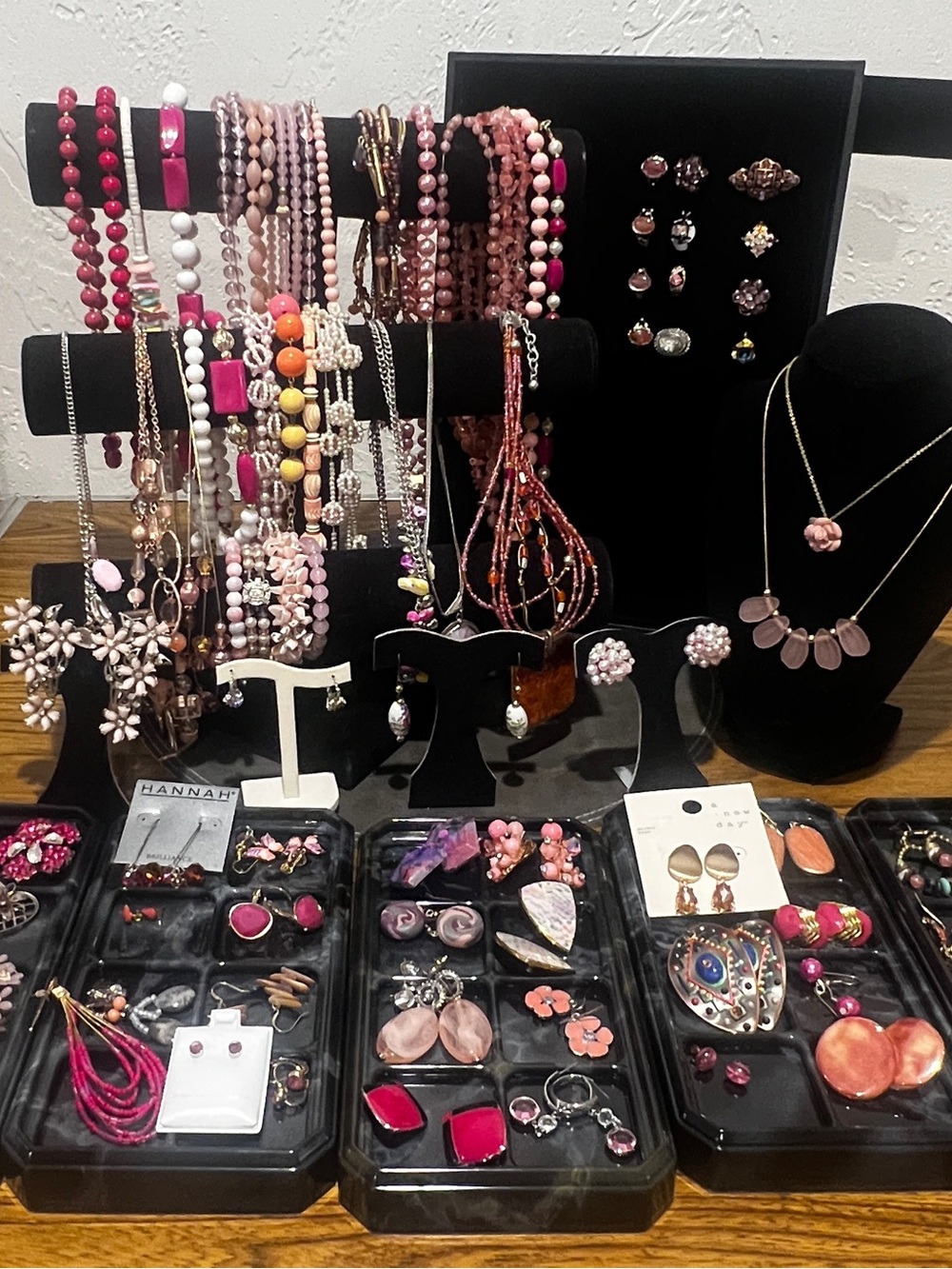 PINK Large Lot 122 total pieces Modern to Vintage Jewelry + Free Gifts Free S&H